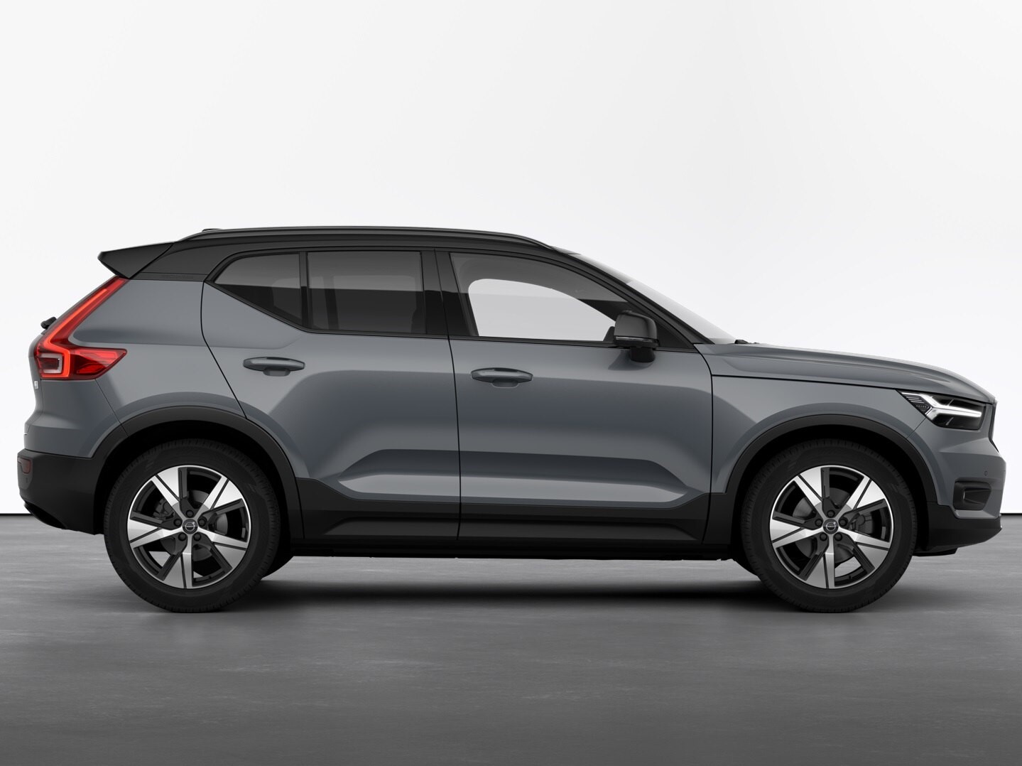 Volvo XC40 P8 408hp SWD Recharge Pure | Supershortlease